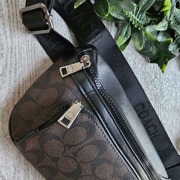 Coach Black and Brown Belt Bag - Picture 4 of 7